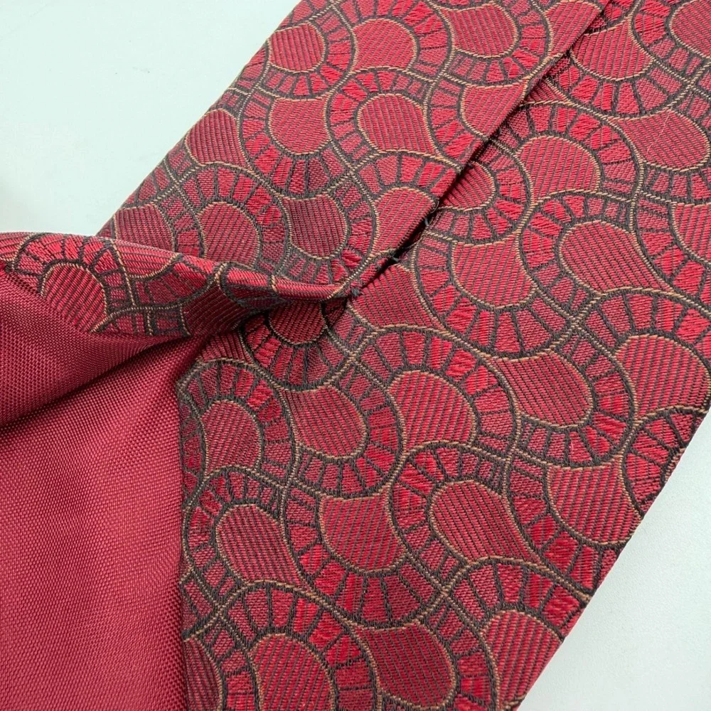 Vtg 80s Michelsons Harvard Coop Tie Mens Red Silk England Geometric Necktie